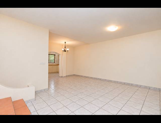 3 BEDROOM TOWNHOUSE FOR SALE IN GLENWOOD